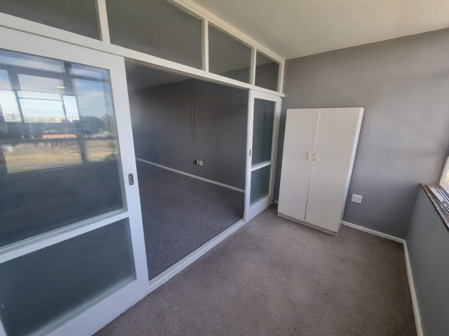 To Let 2 Bedroom Property for Rent in Townsend Estate Western Cape